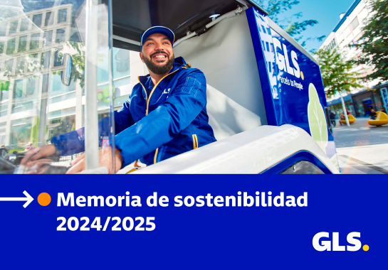 Repartidor de GLS conduciendo un vehículo de reparto sostenible en una ciudad, imagen de la Memoria de Sostenibilidad 2024/2025.