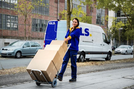 see how easy to order the courier in Częstochowa